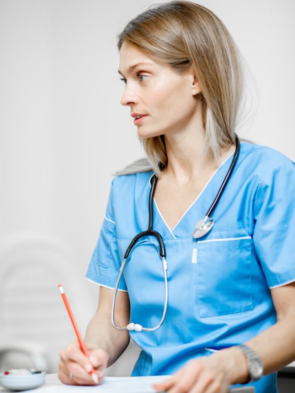 nurse-portrait-during-the-paper-work.jpg